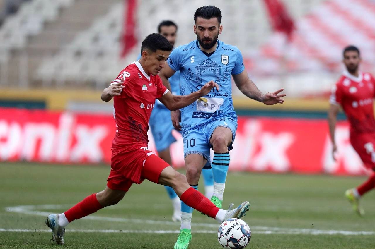 پرسپولیس یک - صفر چادرملو/ قرمزها به یک قدمی صدر رسیدند