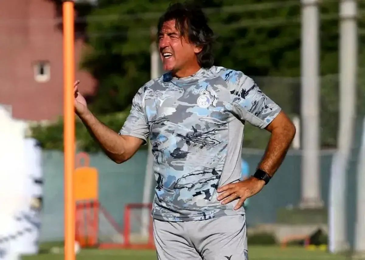 حمله پیشکسوت به سرمربی استقلال: از اول گفته بودم ساپینتو شارلاتان است؛ او با رضاییان لجبازی کرد و عارف آقاسی را کشت!