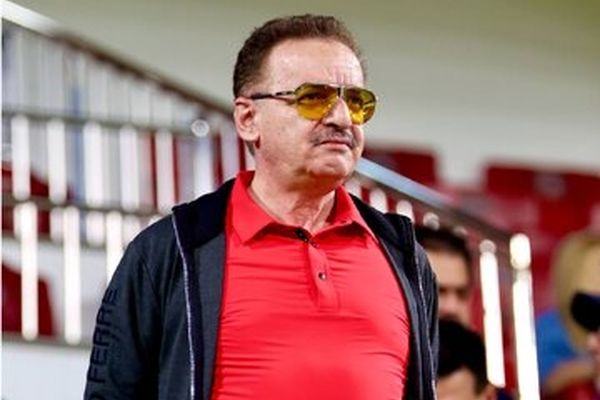 پیشنهاد به مالک تراکتور برای خرید پرسپولیس