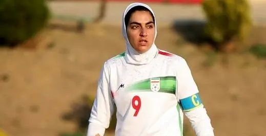 زهرا قنبری هم «وطن» را انتخاب کرد/ کاپیتان و خانم گل فوتبال زنان از پناهندگی در استرالیا انصراف داد
