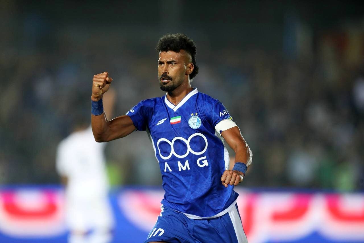 حضور دیرهنگام رضاییان در آخرین تمرین استقلال