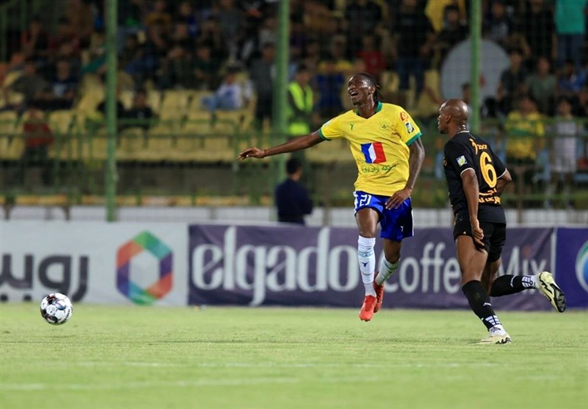 رد شکایت سپاهان و نساجی از صنعت نفت آبادان
