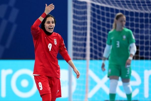 اشک‌های تلخ دختر ایرانی پس از شکست مقابل برزیل