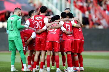 پوستر متفاوت پرسپولیس به یاد غم بندرعباس/ عکس 