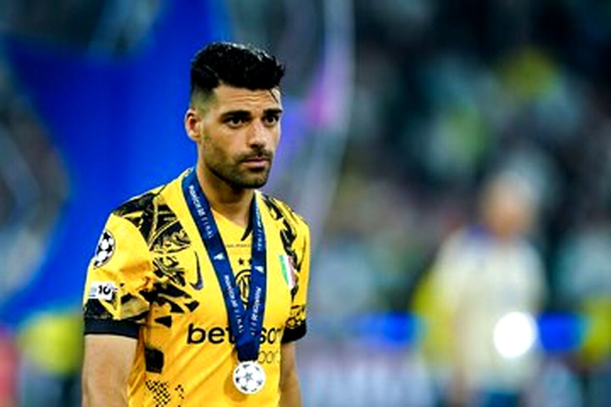ساعت خاص ۱۰,۰۰۰,۰۰۰,۰۰۰ مهدی طارمی