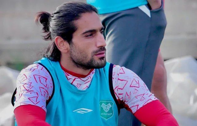 ببینید/ حضور بازیکن پرسپولیس در تجمعات شبانه در تهران
