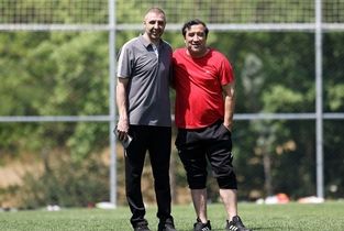 ‌بازیکن سابق پرسپولیس به تراکتور پیوست