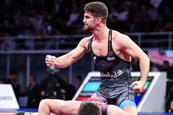 پیروزی یونس امامی مقابل نفر سوم المپیک