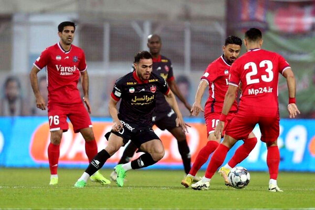 چرا شانس قهرمانی پرسپولیس بیشتر از استقلال است؟