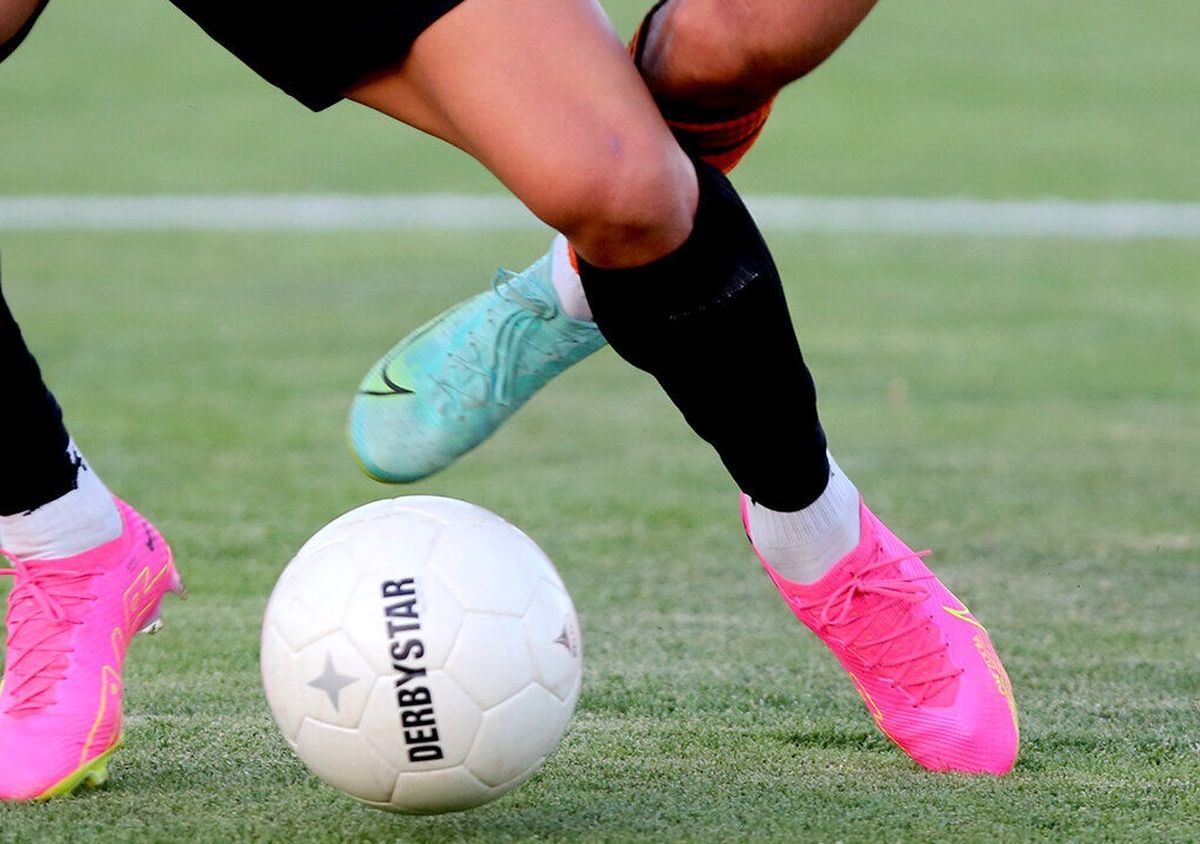 تمام مسابقات فوتبال ایران لغو شد