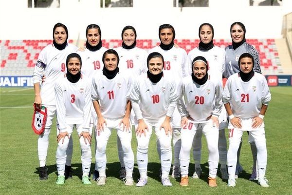 ببینید: هم خوانی تیم فوتبال زنان ایران با آهنگ «ایران» پس از صعود به جام ملت های آسیا