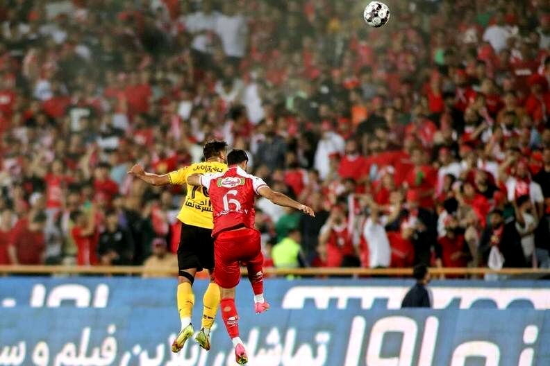 احضار نمایندگان پرسپولیس و سپاهان به کمیته انضباطی