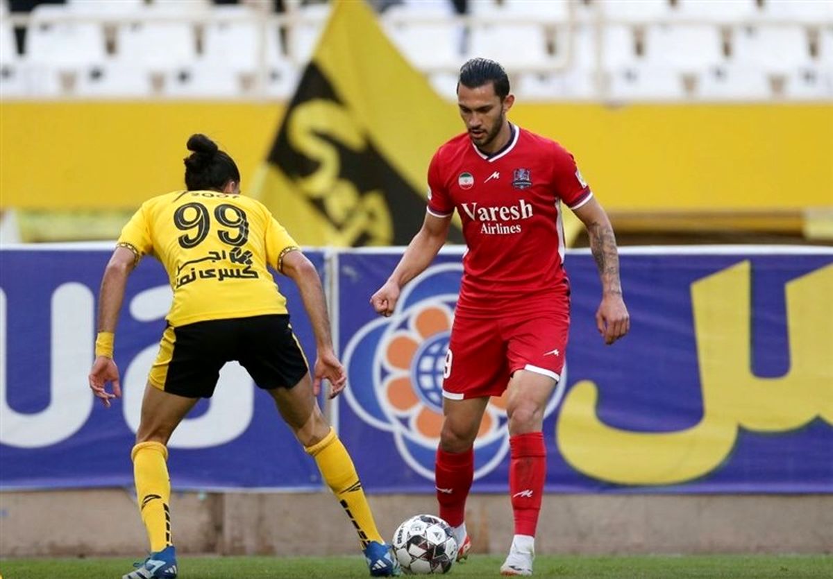 غیبت ۵ بازیکن نساجی برابر تراکتور
