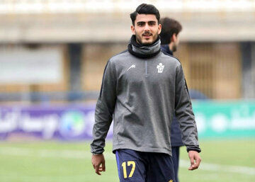 گزینه جوان پرسپولیس به دنبال لژیونر شدن