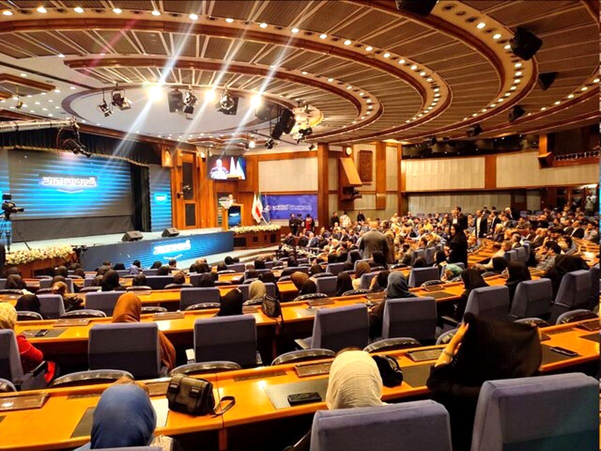 برترین قهرمانان ایران انتخاب شدند/ «ناهید کیانی و امین میرزازاده» بانو و آقای ورزش ایران
