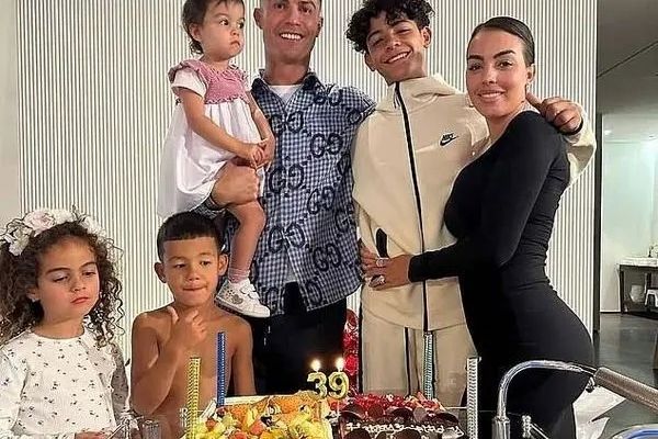 محل مراسم ازدواج کریستیانو رونالدو کجاست؟