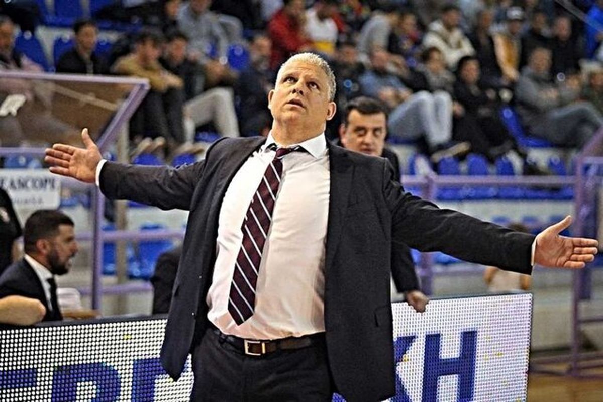 در مورد سرمربی یونانی تیم ملی بسکتبال ایران بیشتر بدانید
