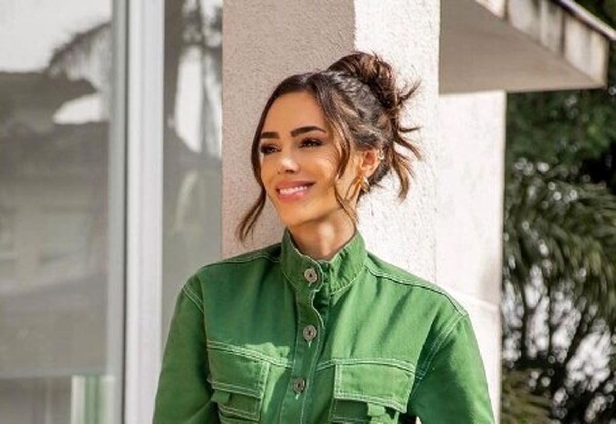 دلفین بازی برونا بیانکاردی، همسر نیمار