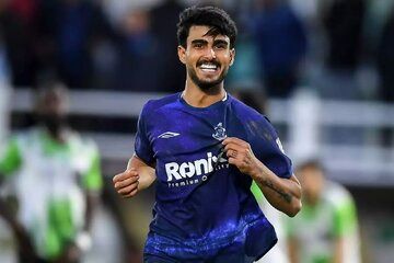 پرش شگفت‌انگیز پدیده ایرانی در حد رونالدو!