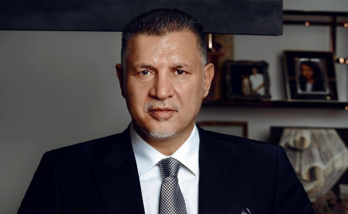 حرکت جنجالی علی دایی در مشهد برای مواجه نشدن با مسئولان/ ویدئو
