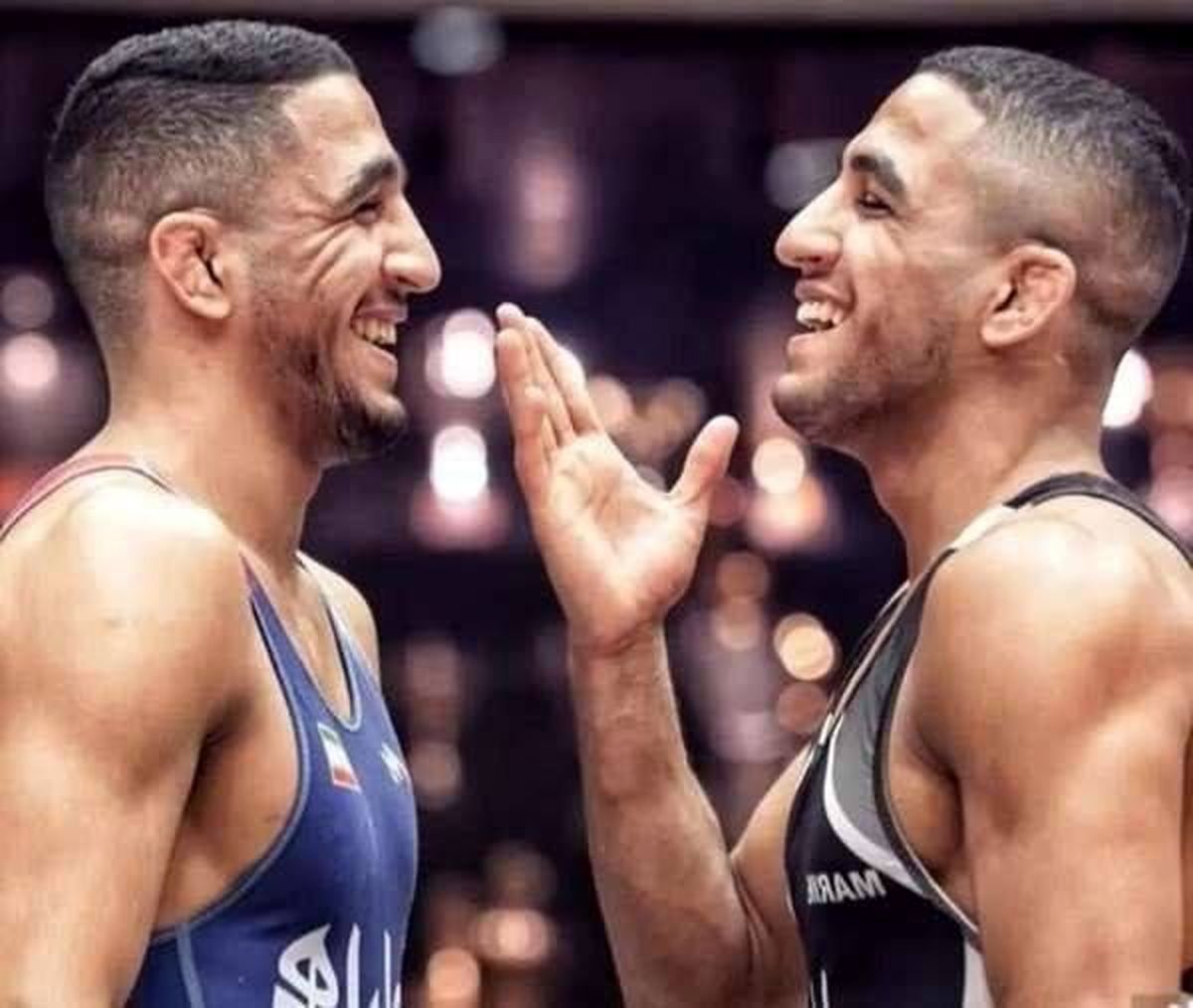 تعجب چهره شاخص کشتی جهان از دیدن برادر دوقلوی رحمان عموزاد
