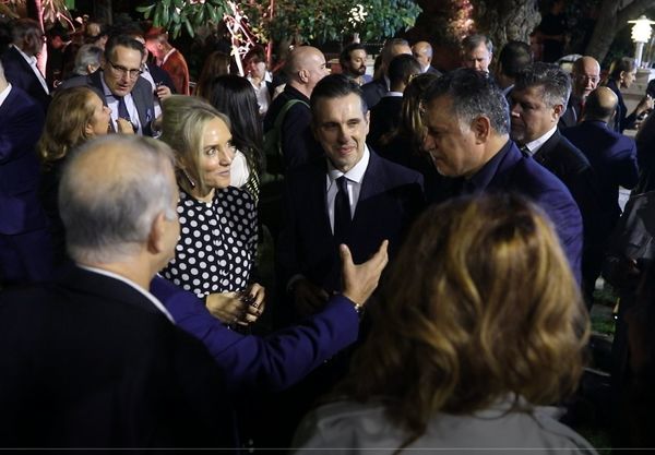 حضور علی دایی در روز ملی اسپانیا در اقامتگاه سفیر این کشور در تهران/ تصاویر