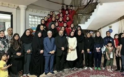 سفیر ایران با اعضای تیم ملی فوتبال بانوان دیدار کرد 