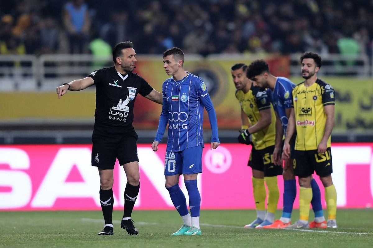 جدول لیگ برتر در پایان نیم‌فصل؛ استقلال به جمع مدعیان برگشت