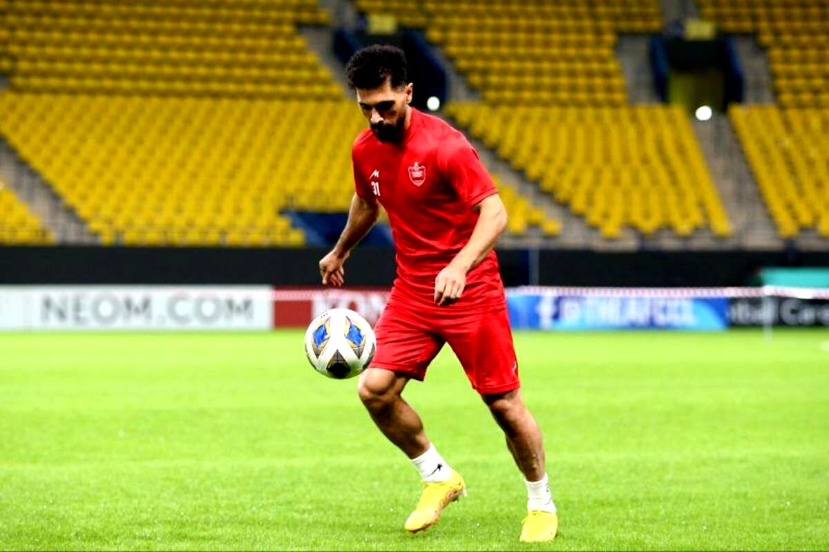 پیام عاشقانه کاپیتان پرسپولیس برای تولد همسرش