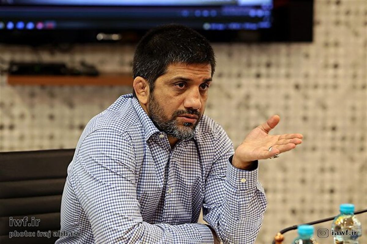 عصبانیت علیرضا دبیر از پیمان یوسفی در برنامه تلویزیونی+ فیلم
