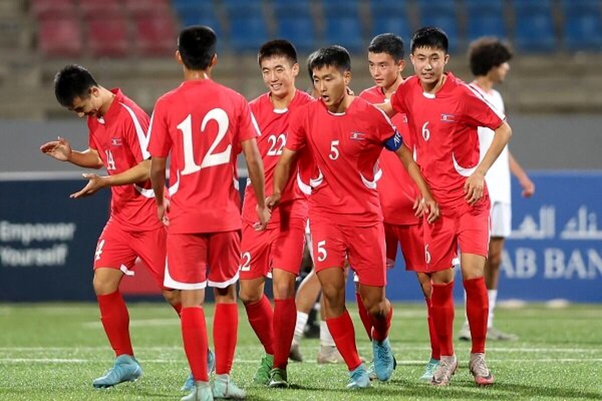 چرا کاروان تیم ملی کره شمالی اول به مشهد و بعد به تهران سفر کرد؟/ واکنش خداداد عزیزی/ عکس

