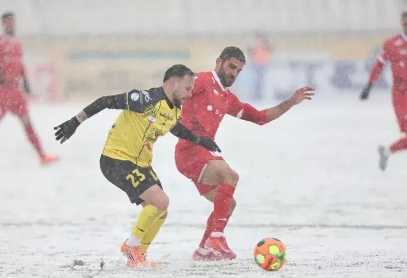 پرسپولیس صدر جدول را از سپاهان گرفت/ سرگیف گل زد و اخراج شد!