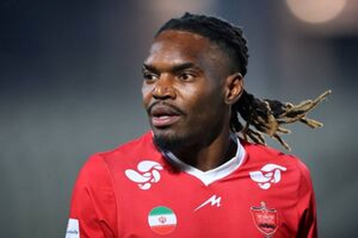 بیفوما: جدایی از پرسپولیس؟ قرارداد دارم و می‌مانم