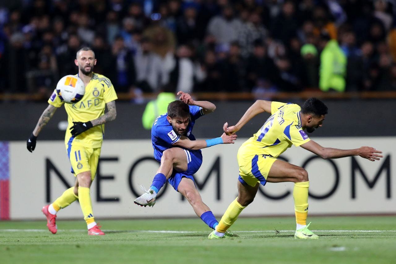 کوچک‌ترین هوادار استقلال در آزادی/ عکس