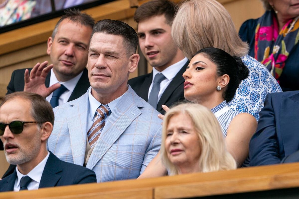 جان سینا در کنار همسر ایرانی‌اش