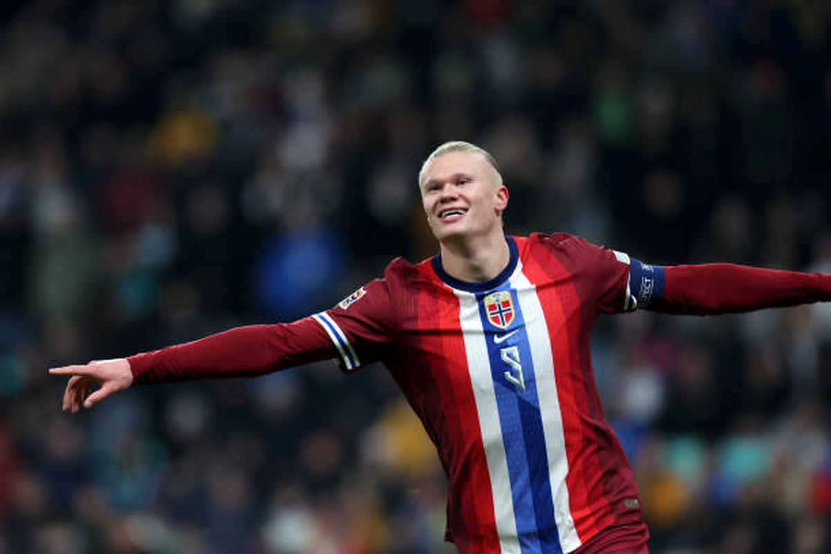 هالند مارادونا را رد کرد!
