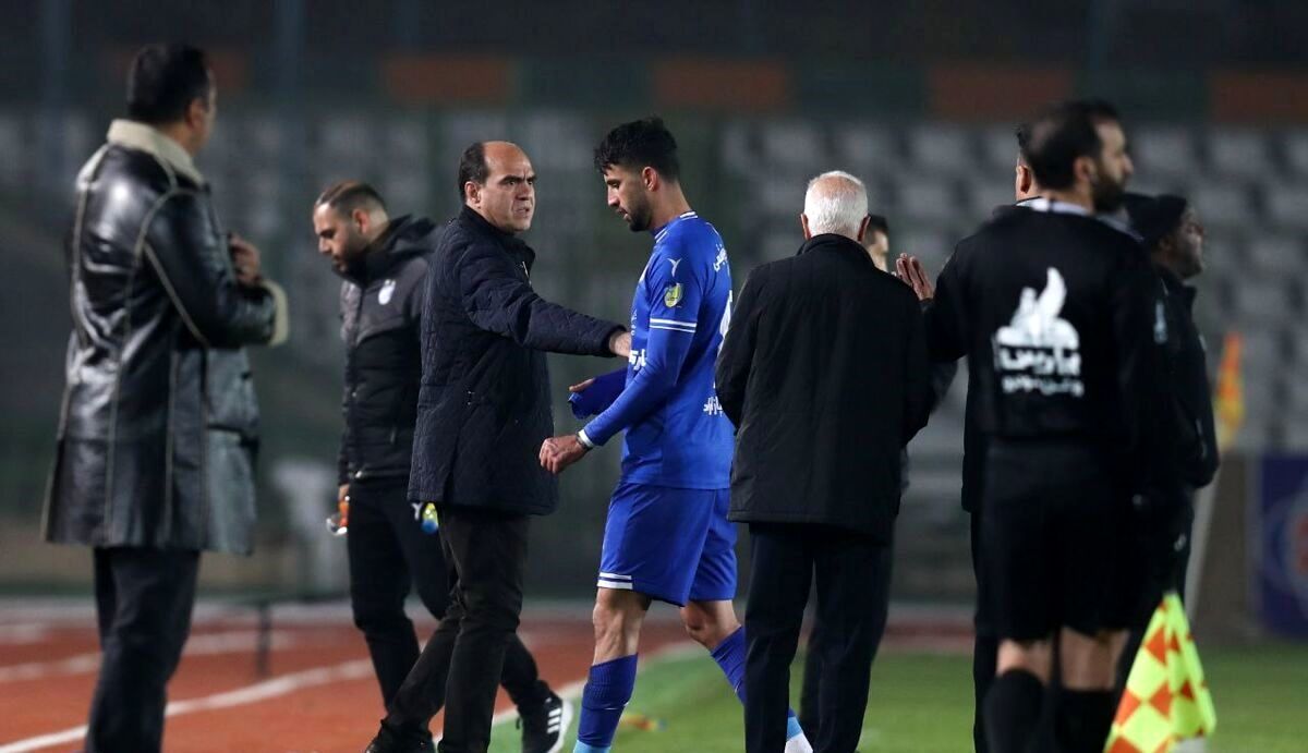 پشت پرده شایعه جدایی رضاوند از استقلال؛ آرش در آستانه یک تصمیم عجیب!
