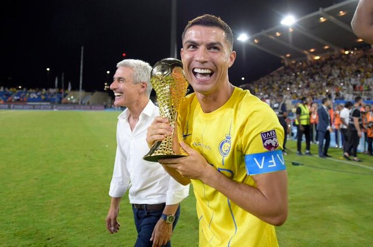 رونالدو تکلیف کاسترو را مشخص کرد!
