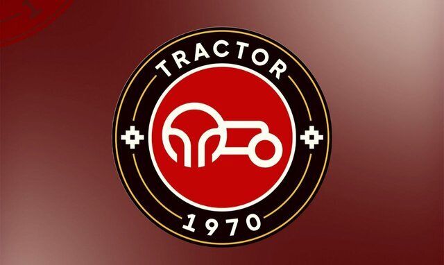 برگزاری جشن قهرمانی تراکتور در مکانی که فکرش را نمی‌کنید / عکس