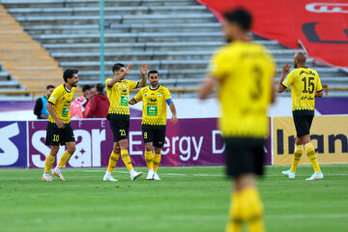 واقعی شدن کارتون فوتبالیست‌ها در بازی پرسپولیس - سپاهان!