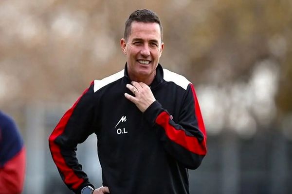 تصمیم عجیب باشگاه پرسپولیس برای اوسمار؛ بند تمدید قرارداد فعال شد

