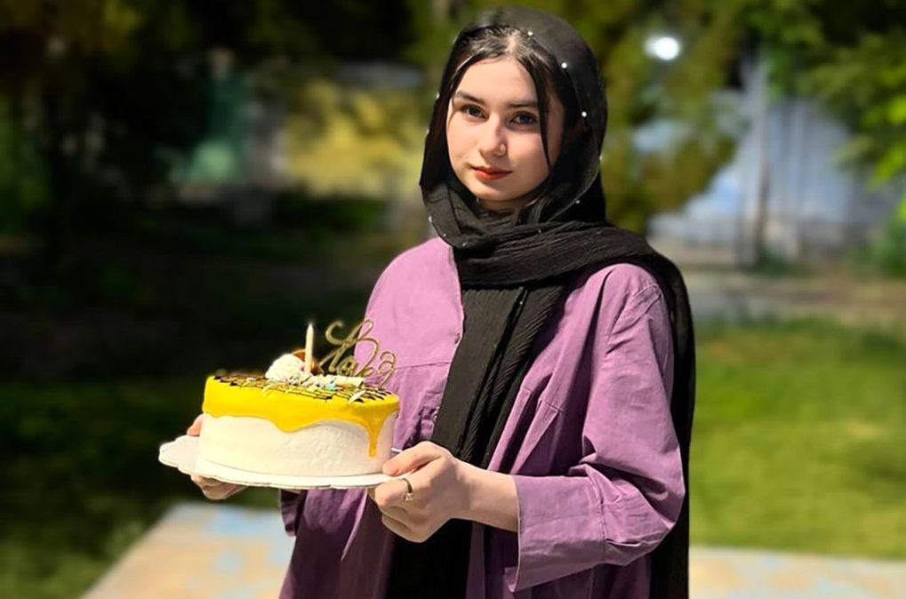 پوستر متفاوت باشگاه گل‌گهر با عکس یاسمن یاراحمدی، دختر ۱۶ ساله