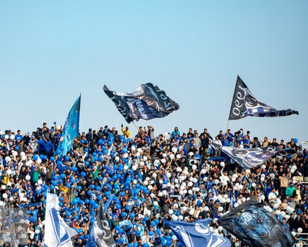 جشن ۸۰ سالگی استقلال در آستانه شب یلدا با حضور وریا، خسرو، سیروس، صمد و پرویز/ ستاره‌های قدیم و جدید آبی ها جمع شدند