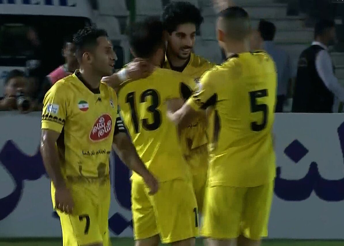 ببینید/ شادی پس از گل خطرناک؛ گل اول فجرسپاسی به پرسپولیس 