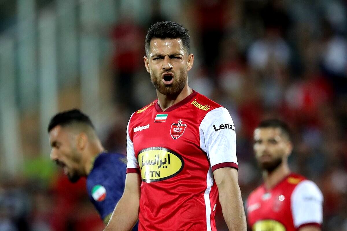 بازیکن ملی پوش پرسپولیس با بینی شکسته در تمرینات شرکت کرد 