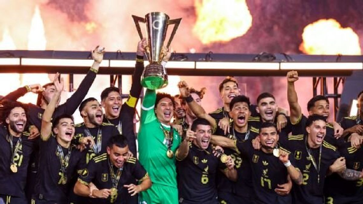 تیم فوتبال مکزیک قهرمان جام طلایی کونکاکاف شد

