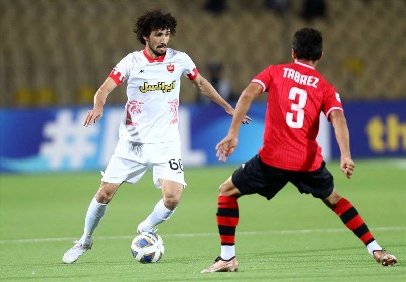  وحدت هنانوف در آستانه توافق با گل‌گهر 