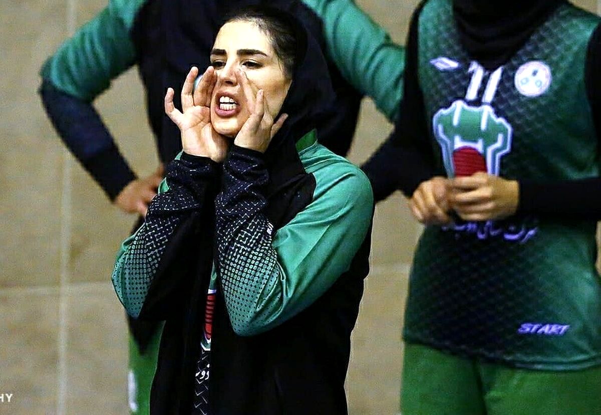 بانوی والیبالیست ایرانی در کنار همسر فوتبالیستش