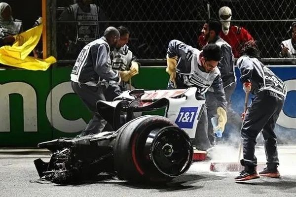 جنگ، مسابقات «فرمول یک» بحرین و عربستان را لغو کرد/ این مسابقات قرار بود ۲۳ و ۳۰ فروردین‌ماه برگزار شود