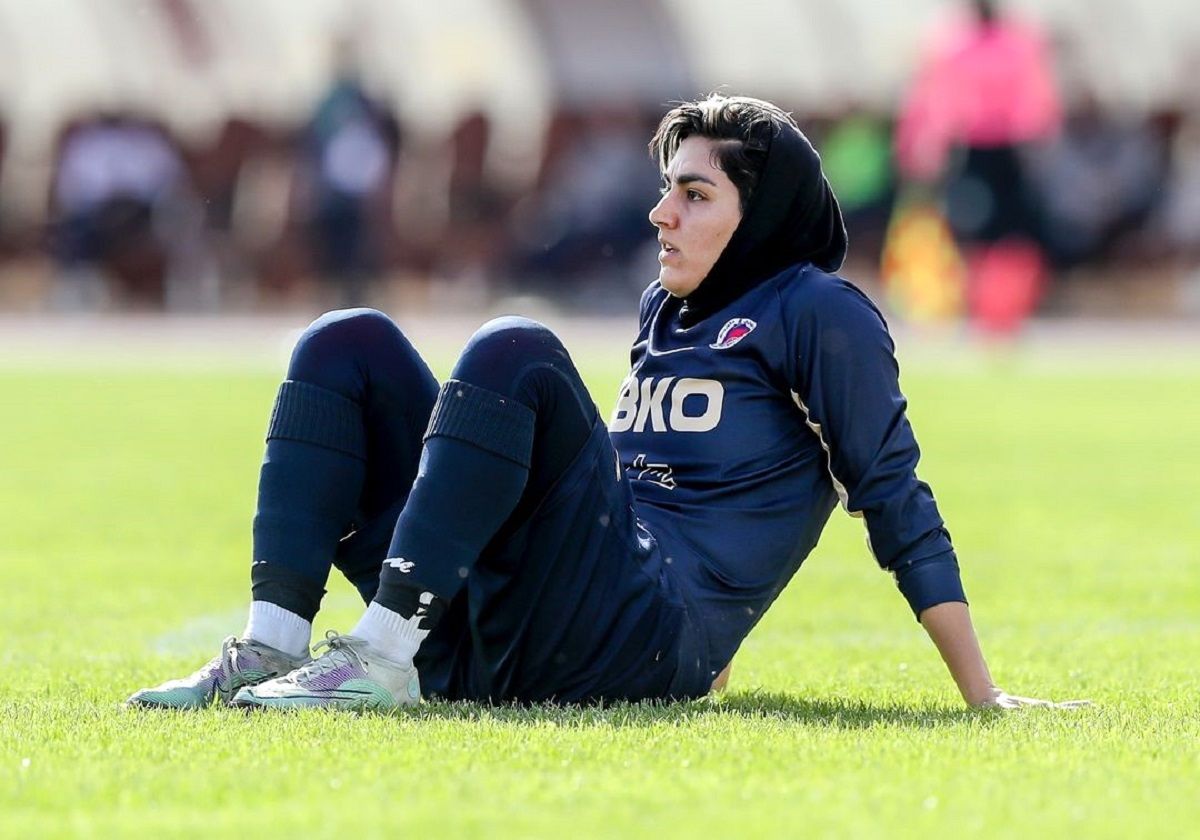 کاپیتان تیم ملی فوتبال عزادار شد